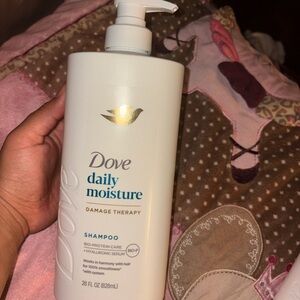 Dove Daily Moisture Shampoo - White